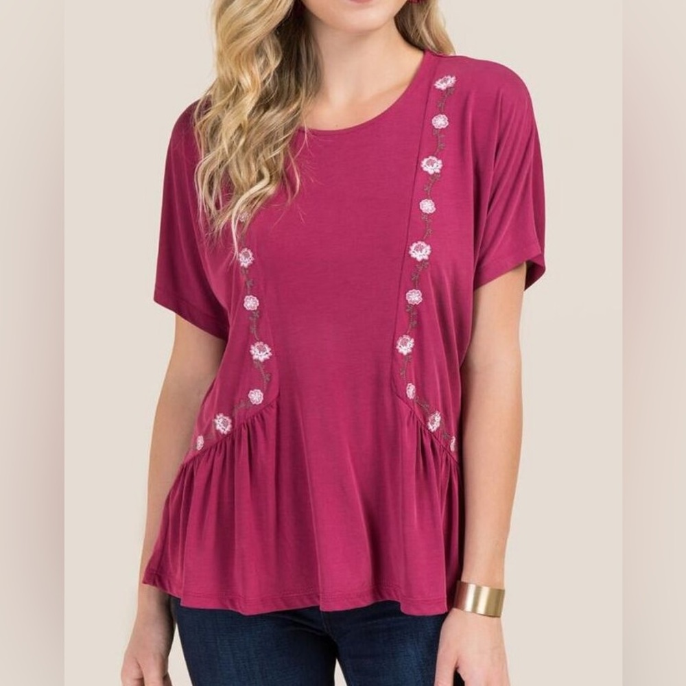 FRANCESA’S EMBROIDERED FLORAL TOP